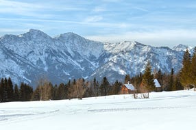 Zasněžené vrcholy rakouských Alp Zasněžené vrcholy rakouských Alp