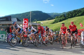900 Starter aus 16 Nationen waren beim ARBÖ-Radmarathon in Bad Kleinkirchheim diesmal mit dabei (FotoARBÖ KK) 900 Starter aus 16 Nationen waren beim ARBÖ-Radmarathon in Bad Kleinkirchheim diesmal mit dabei (FotoARBÖ KK)