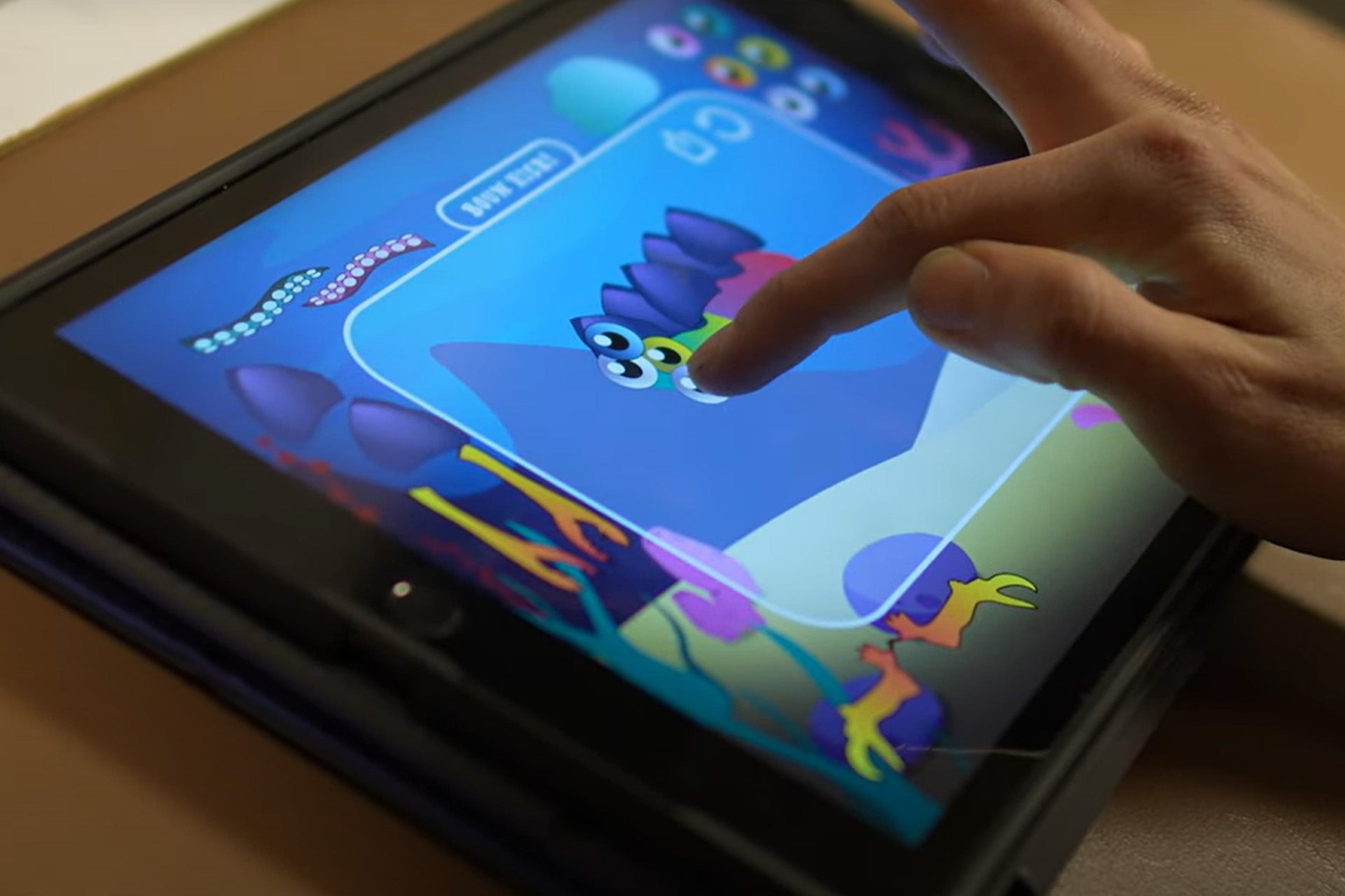 Studenten docent CMD vertellen over project