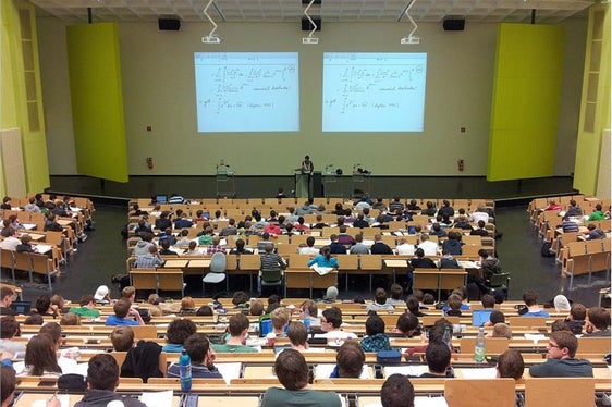 Das Land anerkennt besonderen Studienerfolg: Auch in diesem Jahr werden wieder Leistungsstipendien vergeben. - Foto: pixabay.com