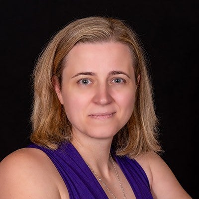 Head shot of Ruth Picknett-Powell