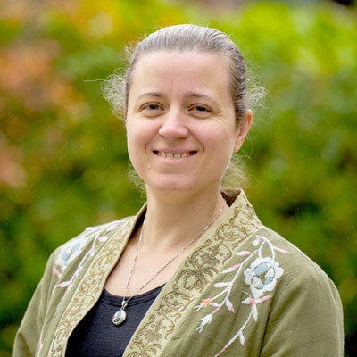 Head shot of Ruth Picknett-Powell, Resident Board Member