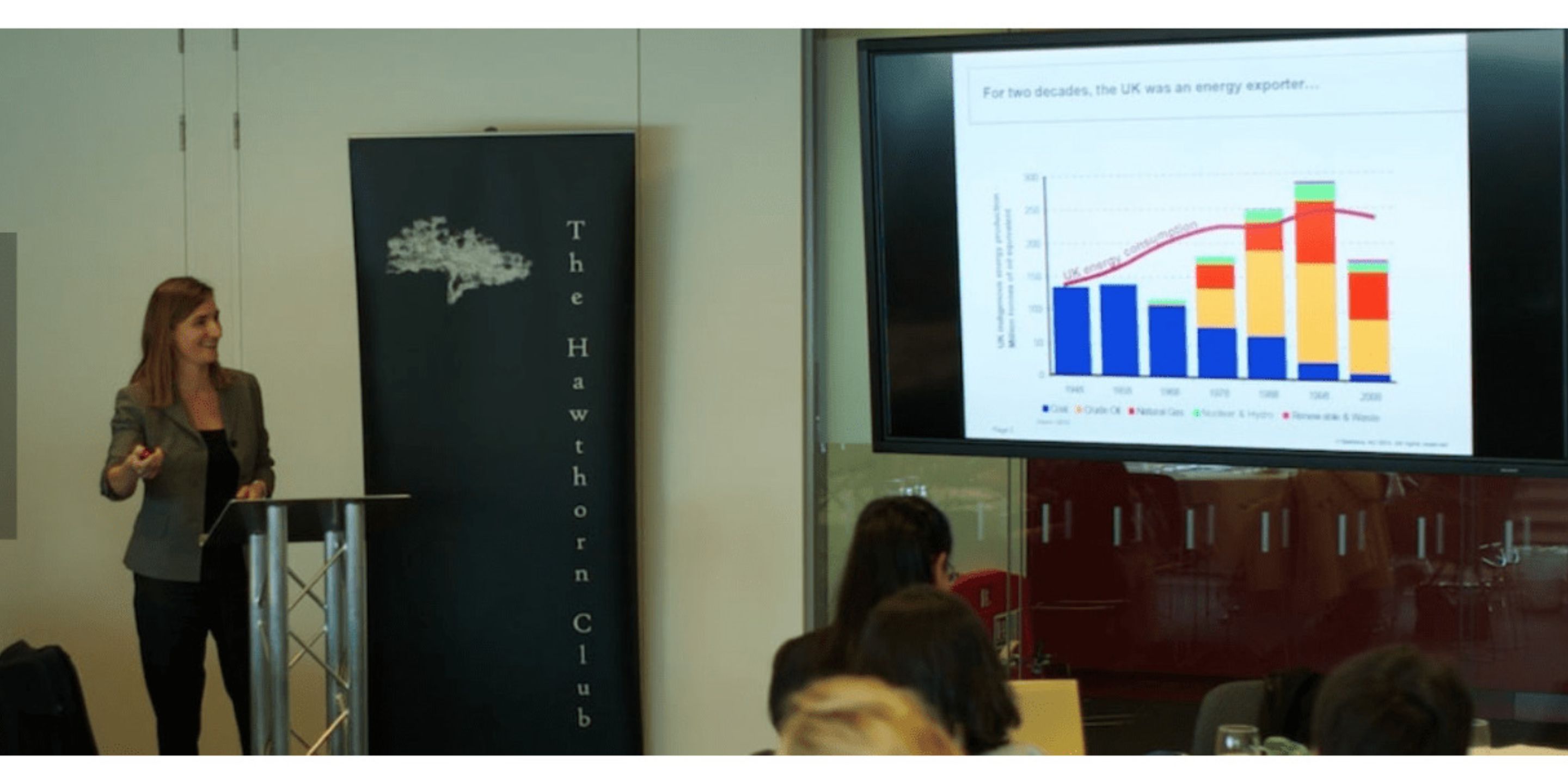 Tania speaking at the Hawthorn Club in 2013 on Low Carbon Tech where she presented on Offshore Wind growth in the UK