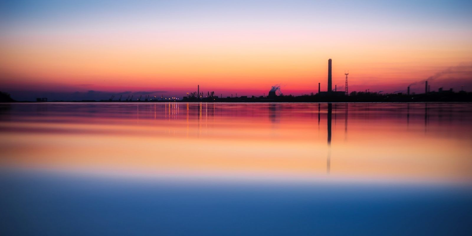 refinery-sky-colours-dusk-dawn