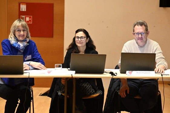 Sie haben die Leistungen der Schülerinnen und Schüler fachgerecht bewertet: Die Jury bestehend aus Ursula Puyer, Elisa Piras und Martin Paulmichl. Foto: Margit Pichler