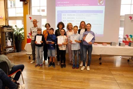 Zu den Gewinnerinnen und Gewinner der 5. Klasse Grundschule gehören: Valentina Stolz, Fabian Laimer, Matti Gasser, Nora Festi, Maja Brunner.