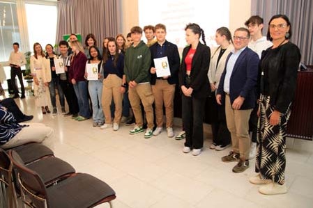 Zertifizierte Übungsfirmen: Die Schülerinnen und Schüler der Wirtschaftsfachoberschule Meran