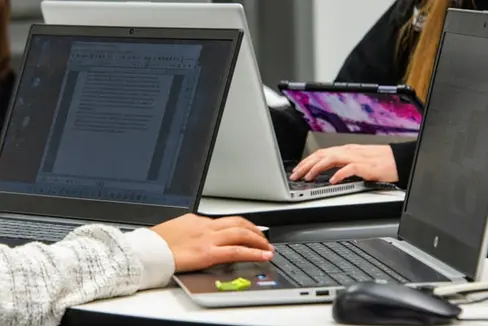 Die Einschreibungen in Südtirols Schulen und Kindergärten für das kommende Schuljahr 2026/2027 sind abgeschlossen, die Zahlen aber noch nicht definitiv. (Foto: LPA/Peter Daldos)