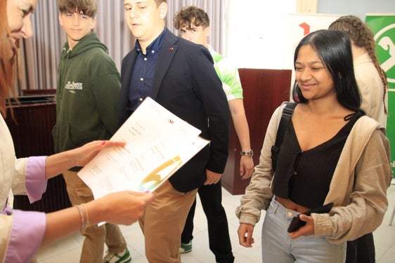 An 21 Übungsfirmen wird das Zertifikat zum bestandenen QualitätsAudit verliehen. Die Übungsfirma bietet somit eine ideale Möglichkeit für eine Zusammenarbeit zwischen Schule und Arbeitswelt.