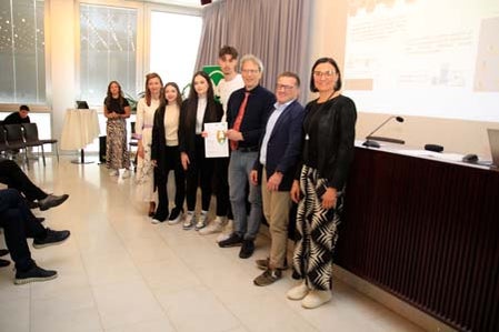 Zertifizierte Übungsfirmen: Die Schülerinnen und Schüler des Istituto tecnico-economico ammin., finanza e marketing in Bruneck