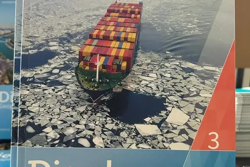 Der dritte Band der Reihe Diercke Geographie für Südtiroler Mittelschulen ist da: Vorgestellt wurde er im Rahmen einer Fortbildungsveranstaltung der Pädagogischen Abteilung der Deutschen Bildungsdirektion am 9. Oktober. (Foto: LPA)