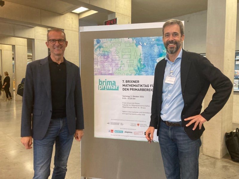 Brima Primar: Michael Gaidoschik, Professor der Didaktik der Mathematik im Primarbereich an der Freien Universität Bozen (rechts) und Martin Holzner , Direktor der Pädagogischen Abteilung (links im Bild).