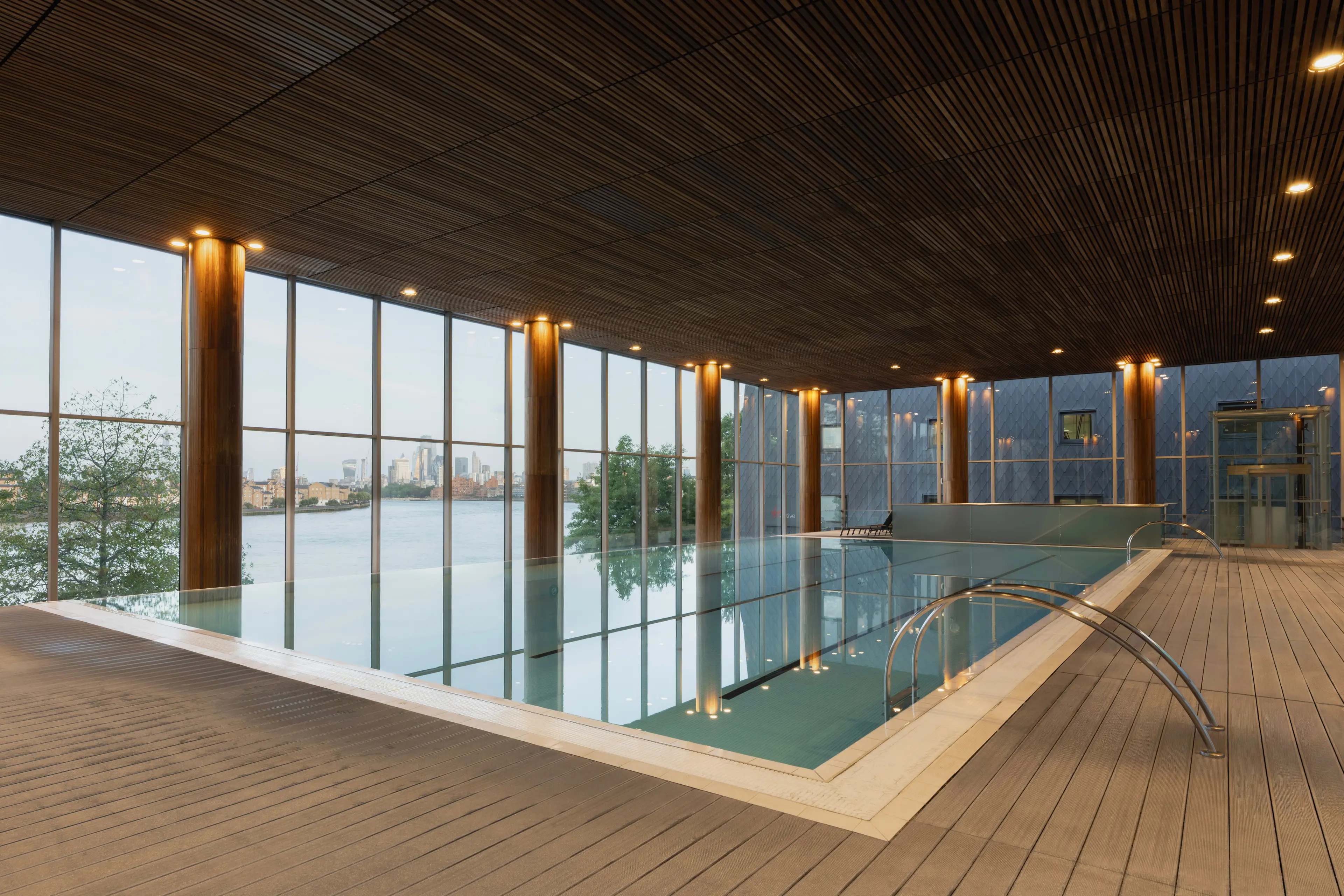 Canary Riverside