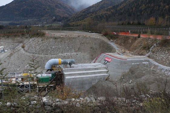 Auch die Baustelle für die Bahnschleife im Riggertal wurde besichtigt. (Foto: LPA/Ingo Dejaco)