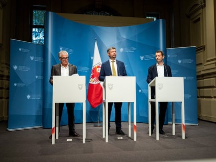 Wollen die Gemeinden in puncto Radarstationen unterstützen: Gemeindenverbandspräsident Andreas Schatzer, Mobilitätslandesrat Daniel Alfreider und Ressortdirektor Martin Vallazza (Foto: LPA/Fabio Brucculeri)