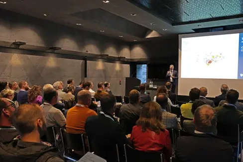 Landesrat Daniel Alfreider sprach am 1. Oktober im Rahmen der Veranstaltung Mobilität 2025–2030“ in Franzensfeste über die Zukunft der Mobilität im Eisacktal. (Foto: LPA/Ingo Dejaco)