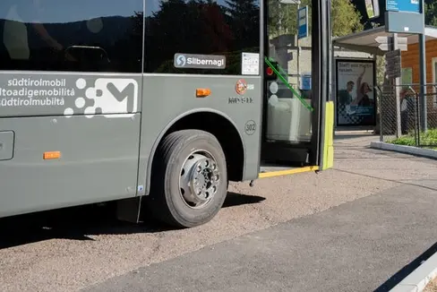 Ab dem 15. Dezember treten mehrere Neuerungen im öffentlichen Busverkehr in Südtirol in Kraft, zwei davon betreffen den Vinschgau. (Foto: LPA/Fabian Dalpiaz)