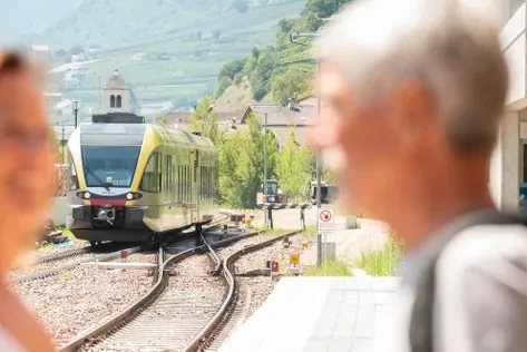 In diesem Jahr profitieren 6.113 Pendler und Pendlerinnen in Südtirol vom Pendlerbonus 2024. (Foto: LPA/STA)