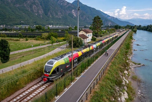 il 16 agosto 2026 mattina si chiude la mattina la ferrovia Merano - Bolzano per lavori di manutenzione / Bus sostitutivi (foto Sta/Manuela Tessaro)