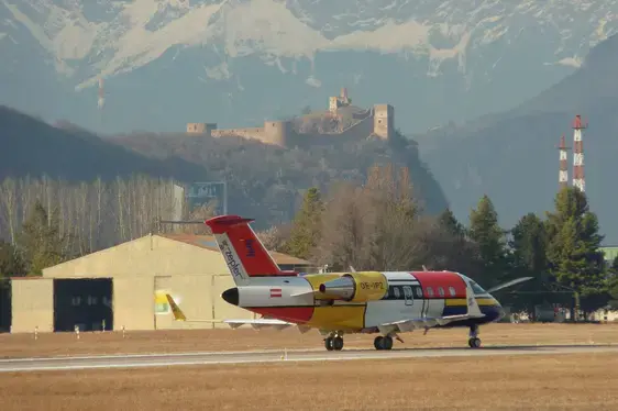 OE -IPZ 2012 am Flughafen Bozen (Foto ABD)