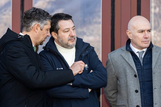 Da sinistra, il vicepresidente della provincia e assessore provinciale alle Infrastrutture e alla Mobilità Daniel Alfreider, il vicepresidente del Consiglio e ministro alle Infrastrutture e ai Trasporti Matteo Salvini e l'amministratore delegato e direttore generale di RFI Aldo Isi. (Foto: USP/Tiberio Sorvillo)