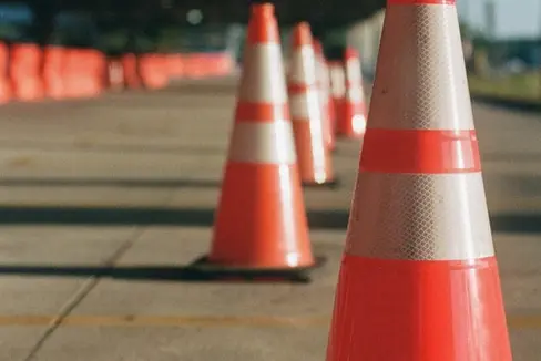 Für die Schnellstraße Mebo sind verschiedene Instandhaltungsarbeiten vorgesehen. Mitte Jänner 2024 werden die Brückenfugen bei Sigmundskron verbessert. (Foto: Unsplash)