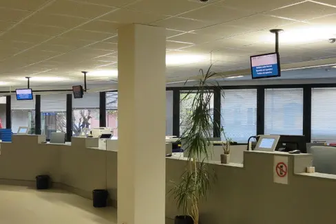 Tutte le domande del settore patenti possono essere presentate su prenotazione allo sportello patenti.