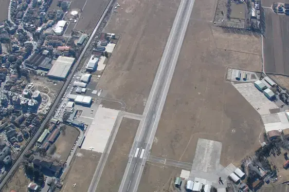 Luftbild der Landebahn 2005 (Foto ABD)