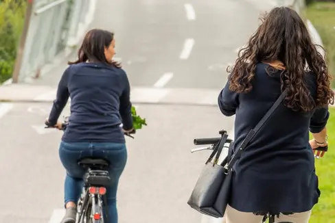 I nuovi criteri per l'incentivazione della mobilità sostenibile sostituiscono quelli già approvati con deliberazioni precedenti, adeguando le quote di contributo sulla base degli sviluppi del mercato e della valutazione dell’effetto che gli incentivi stessi hanno sulla riduzione del traffico. (Foto: STA)