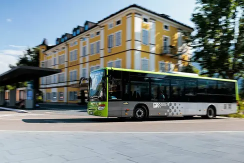 In Eile zur Schule mit Sonderfahrten (Foto STA/Ivan Brentegani)