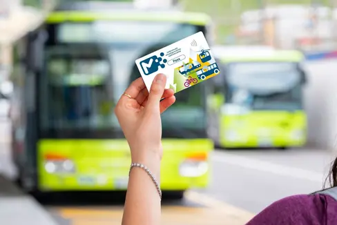 In occasione dell'inizio della scuola, la STA - Strutture Trasporto Alto Adige SpA ricorda che le fermate degli autobus intorno alla stazione di Bolzano sono cambiate. (Foto: USP/STA)