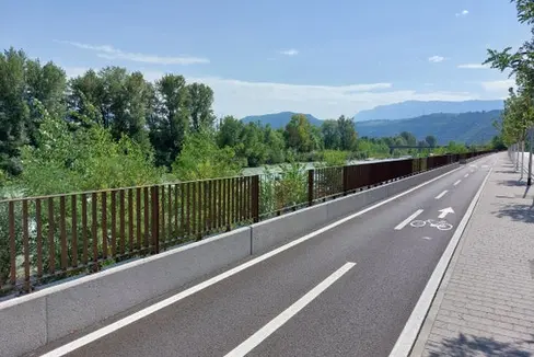 Die neue Radroute entlang des rechten Eisackufers in Bozen ist eines der bereits erfolgreich abgeschlossenen Projekte im Bereich der Radmobilität. (Foto: LPA/Ressort für Mobilität und Infrastrukturen)