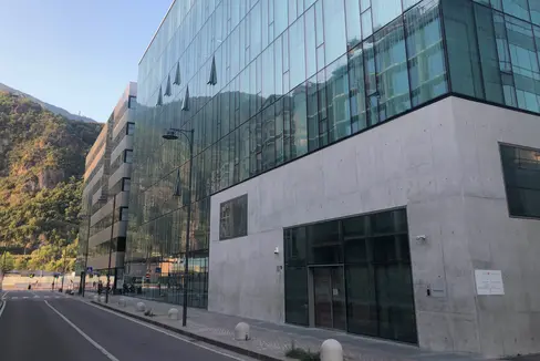 Der Sitz der Dienststelle für die Zwei- und Dreisprachigkeitsprüfungen in der Südtiroler Straße 50, Bozen.