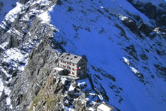 Veduta del rifugio Payer