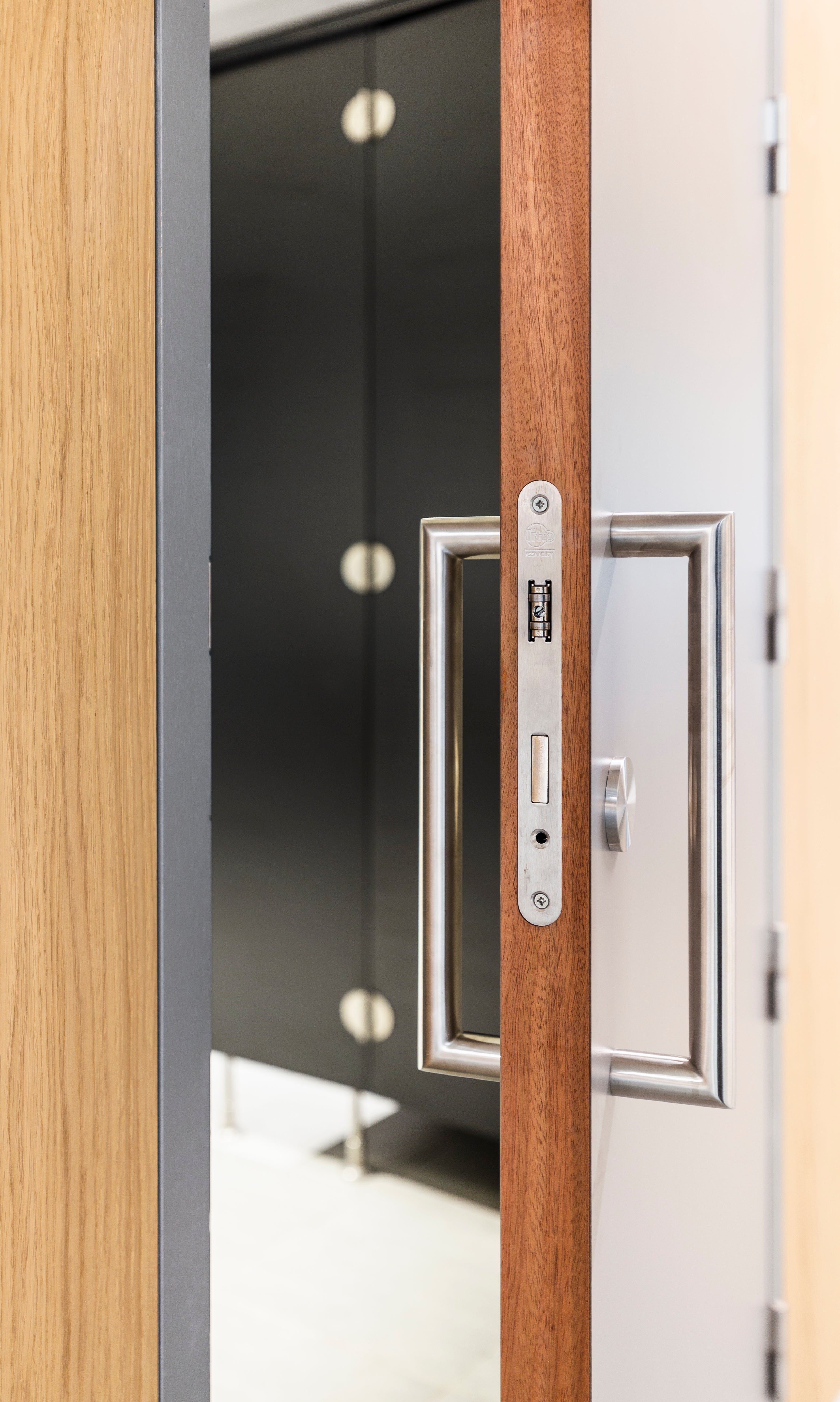 wooden door - wood door - Shinnoki - oak - oak door