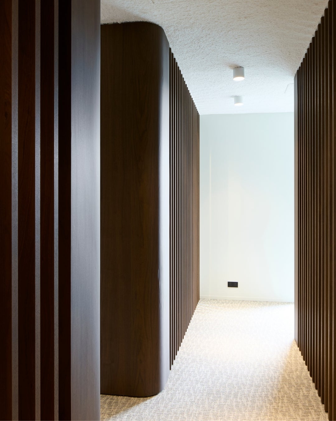 Shinnoki Pure Walnut - office - coworking space - wood veneer - hallway