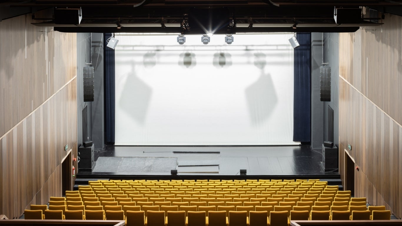 City theatre with Shinnoki Smoked Walnut wood veneer