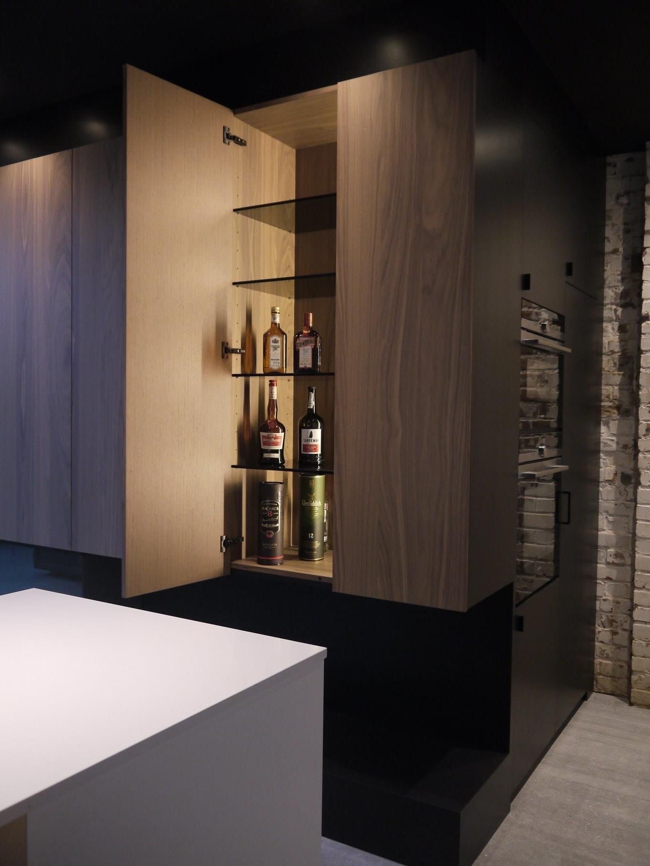 Shinnoki - Shinnoki frozen walnut - Frozen Walnut - wood cabinets - veneer cabinets 