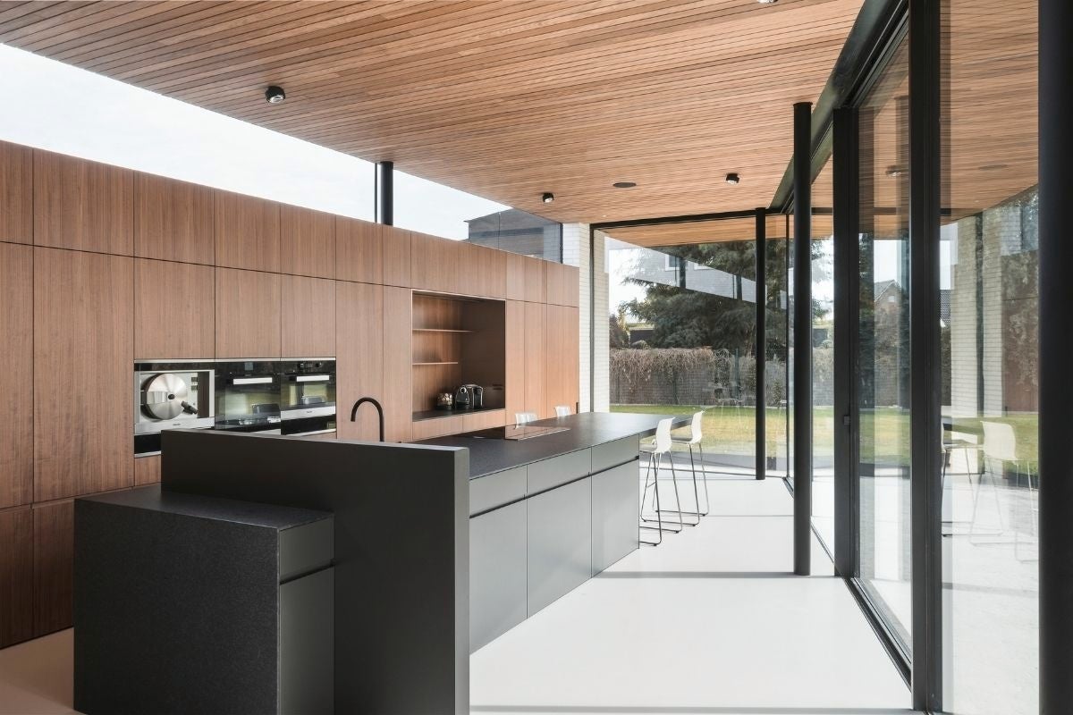 veneer ceiling - walnut - summer outdoor kitchen - outdoor kitchen - American walnut - american walnut veneer