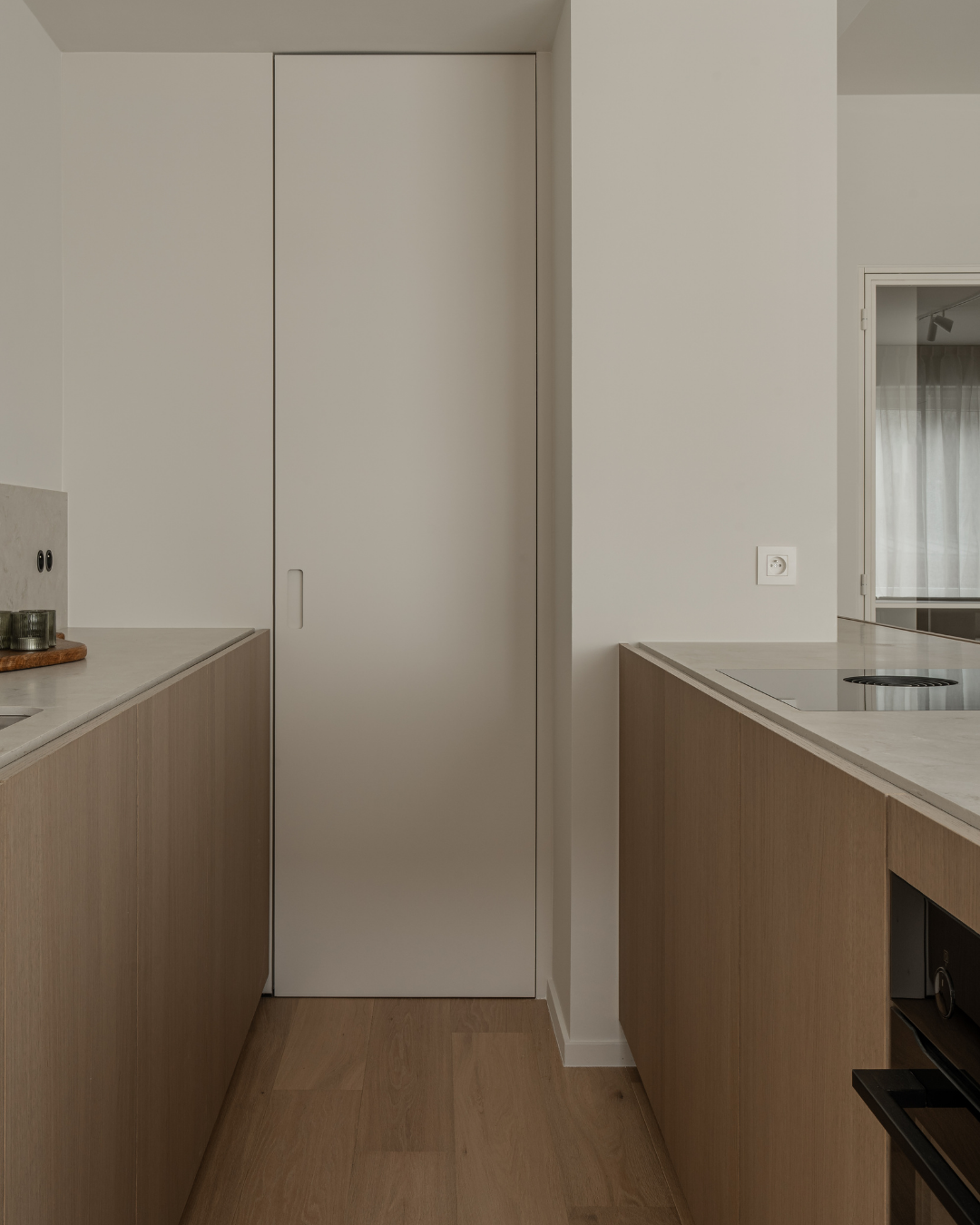 Appartment kitchen space with Shinnoki Manhattan Oak