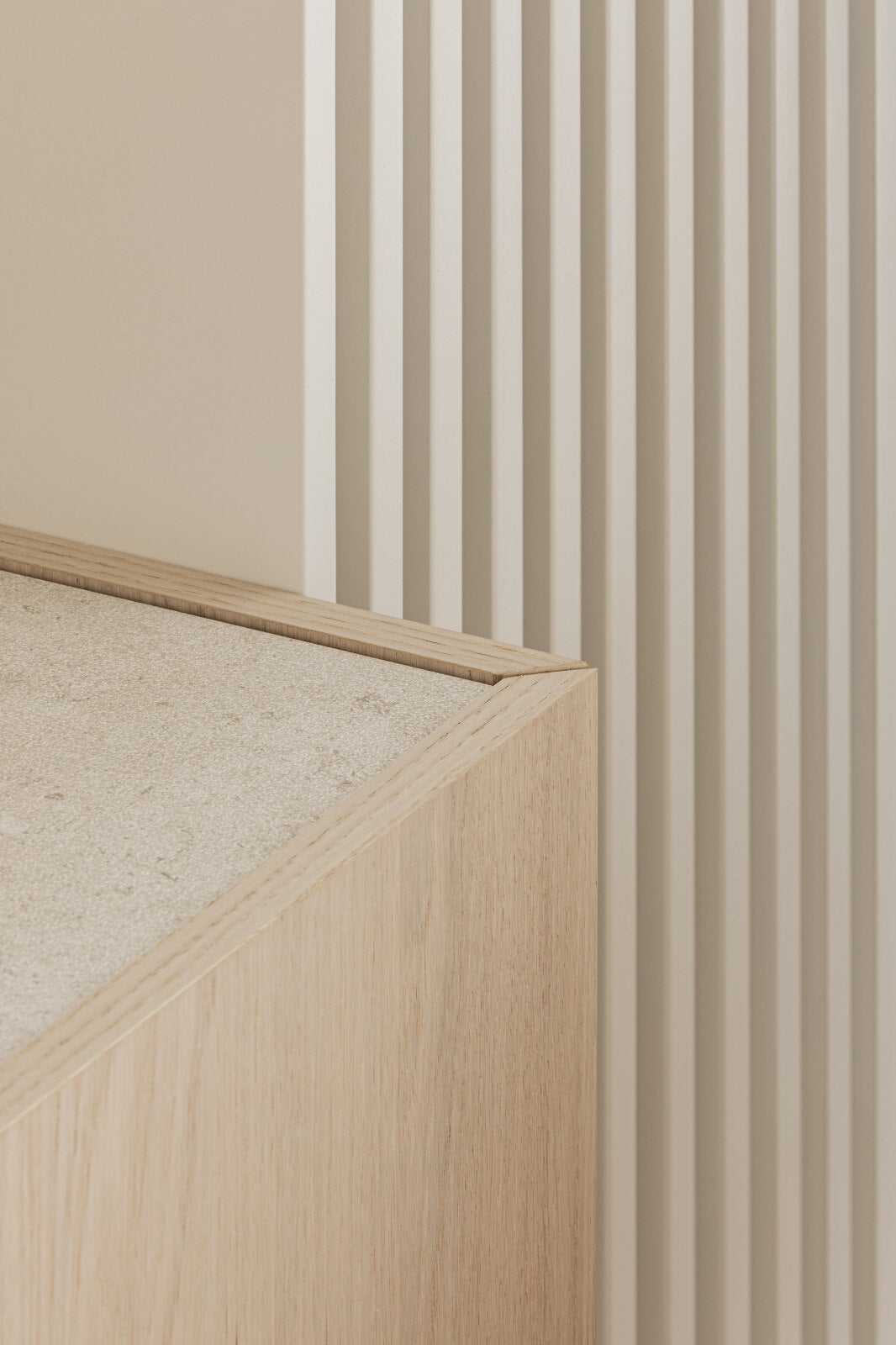 Eine Nahaufnahme einer Holzoberfläche - Holzfurnier - decospan - Shinnoki