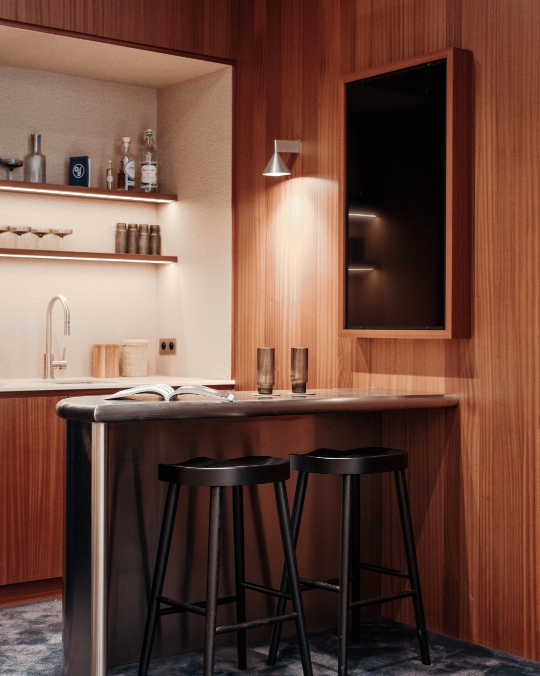 Interior project with wood veneer - Shinnoki Terra Sapele - Yema paris boutique