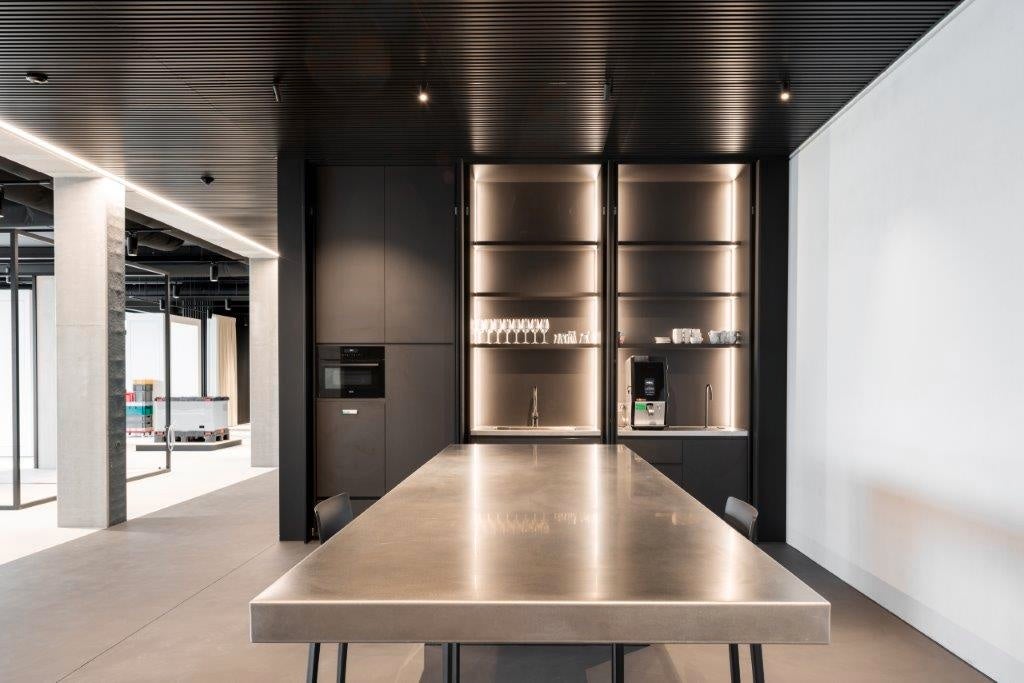 black veneer - veneer wall covering - black wall covering - linum europe