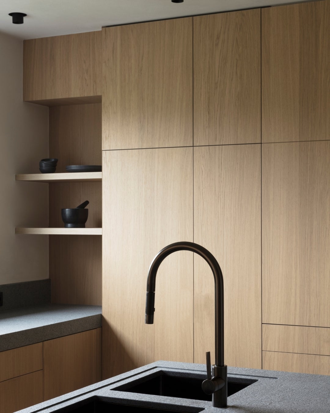 Kitchen with Shinnoki Ivory Oak - Villa Leiebos