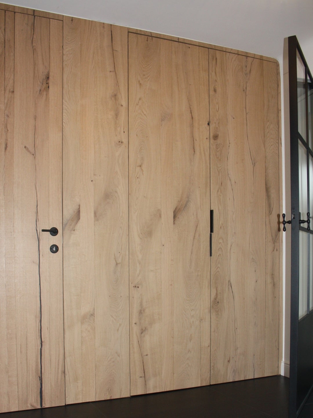 Querkus Salle de bain vintage - placage bois - mur