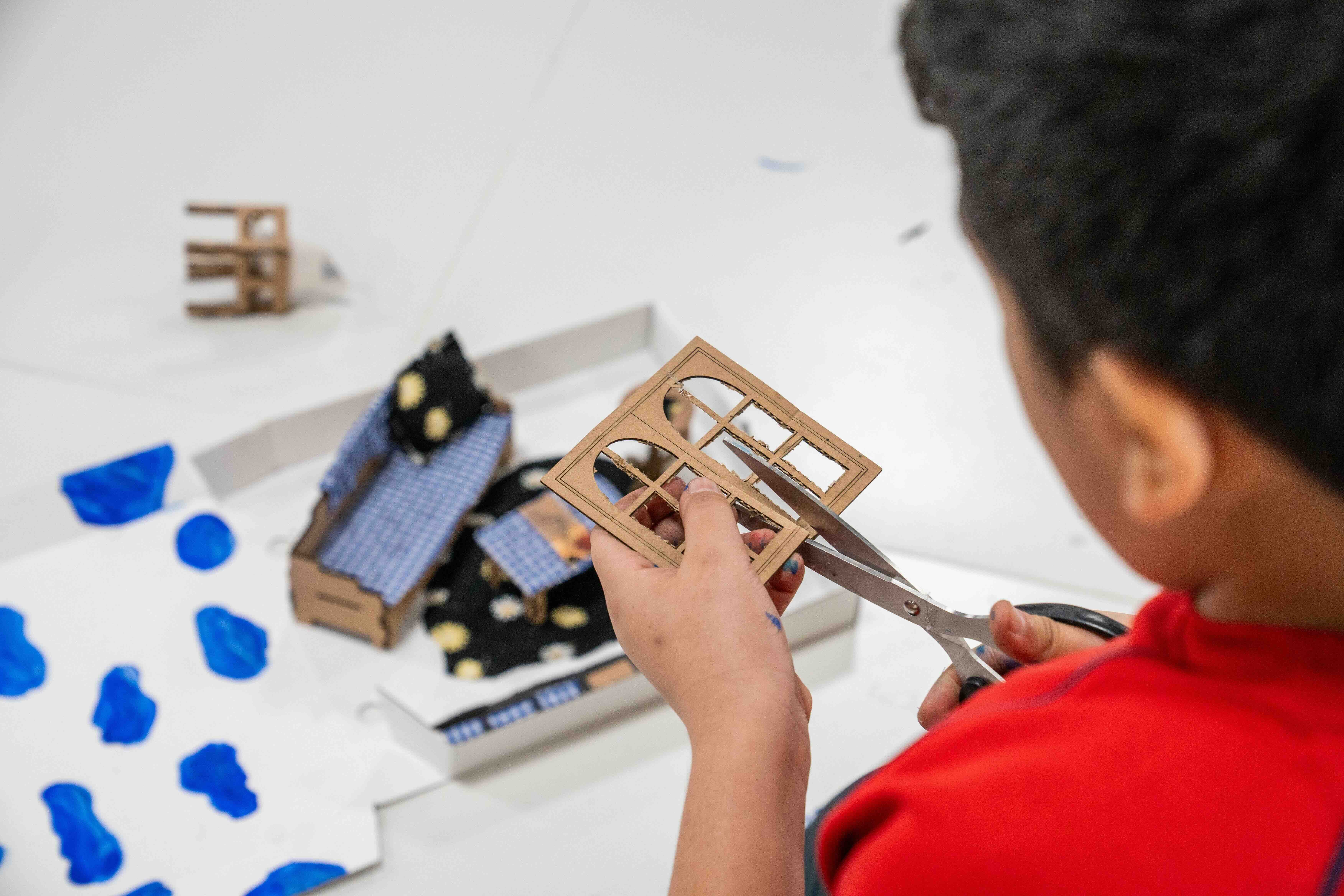 برنامج أ.ر.م. القابضة للأطفال يُعرض على قناة أخبار الإمارات 247