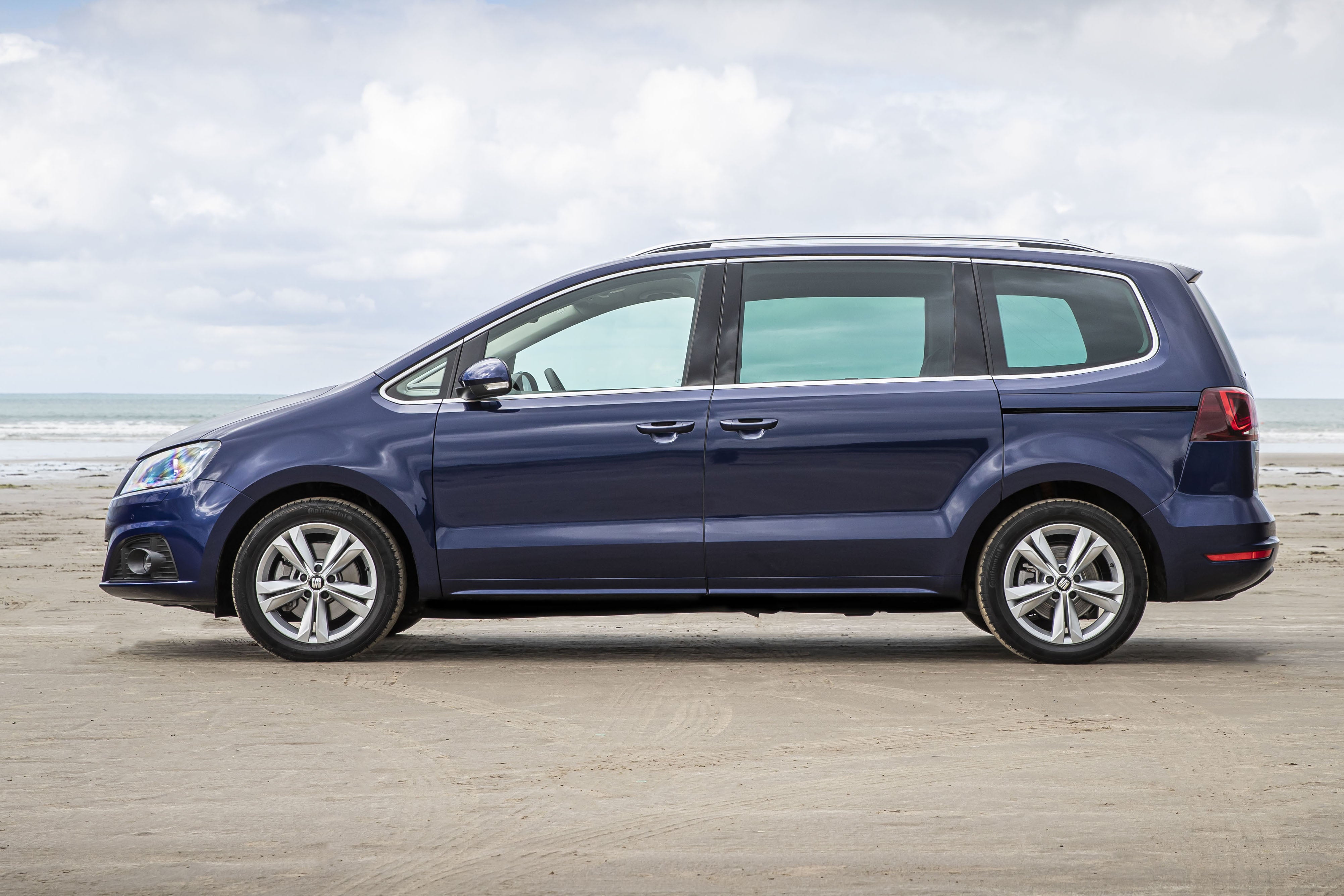 SEAT Alhambra Review 2023 Left Side View
