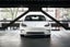 coche tesla blanco