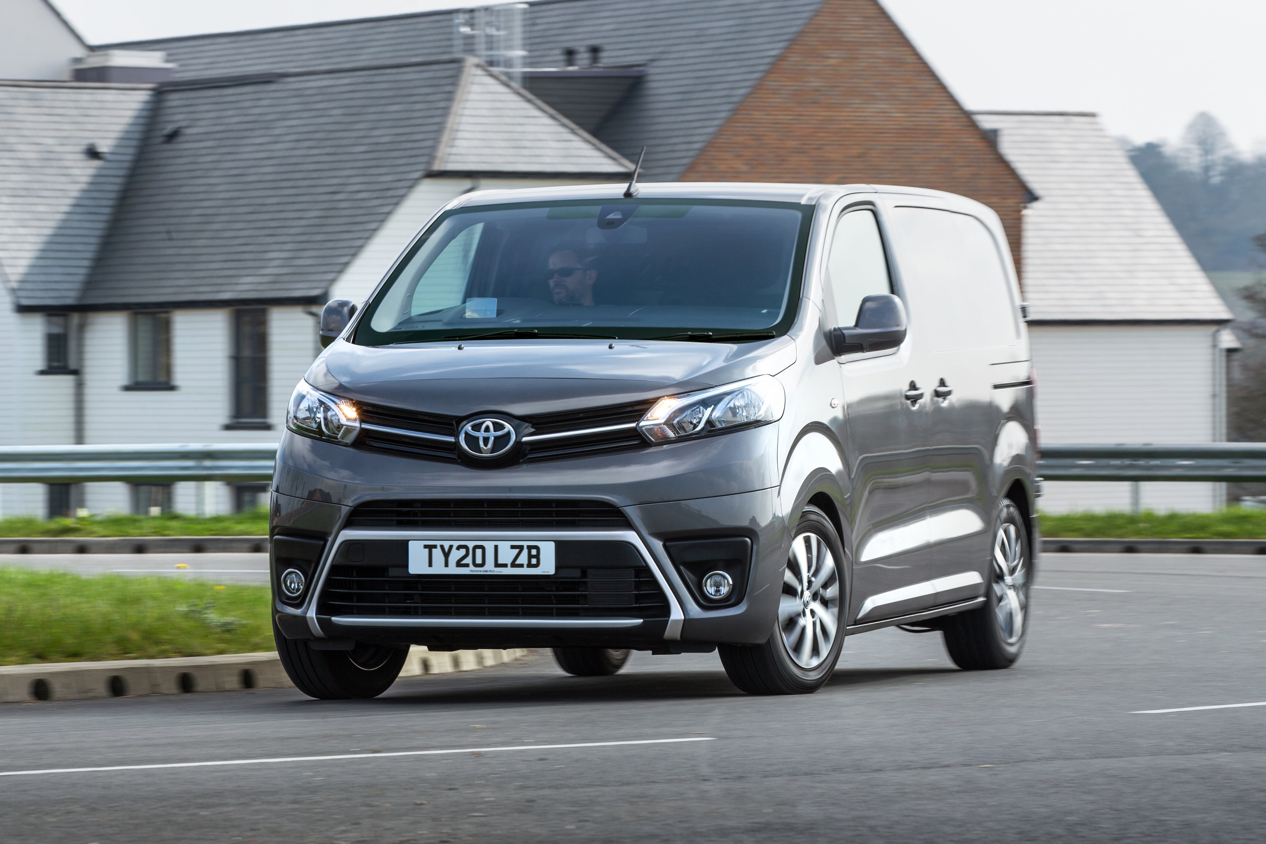 Toyota Proace Review