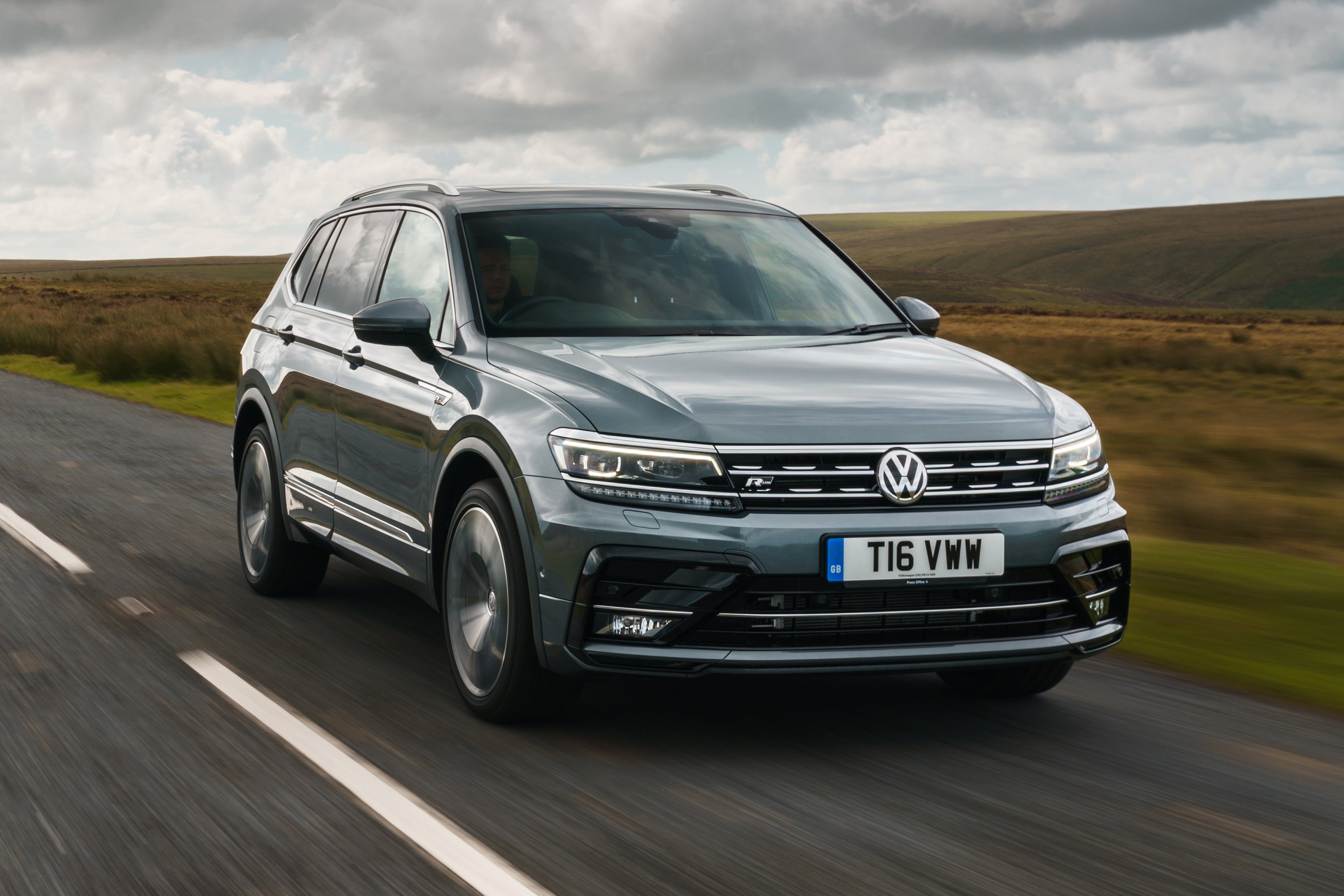 Main listing image - Volkswagen Tiguan Allspace (2018-2024) Review